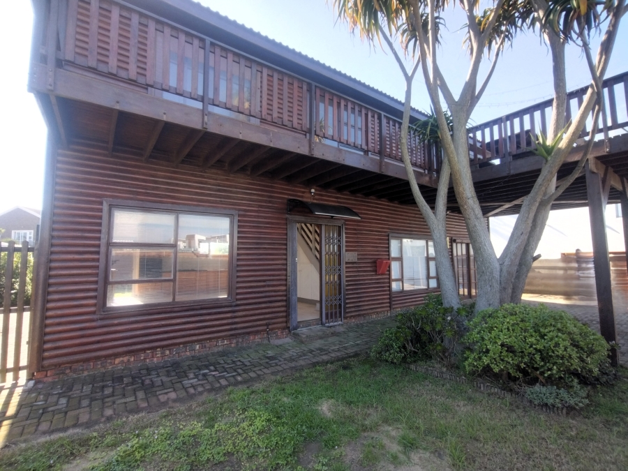 5 Bedroom Property for Sale in Kabeljauws Eastern Cape